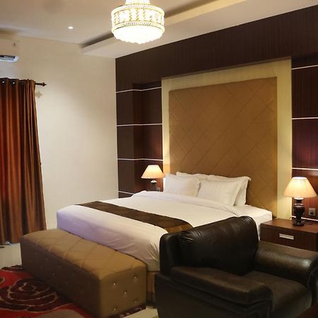Singapore City Hotel Batu Bara Sungaibalai Buitenkant foto