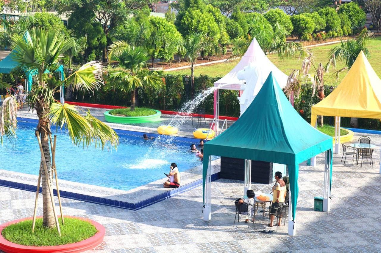 Singapore City Hotel Batu Bara Sungaibalai Buitenkant foto